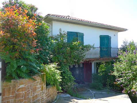 CAMBO-LES-BAINS : MAISON D’HABITATION A RÉNOVER